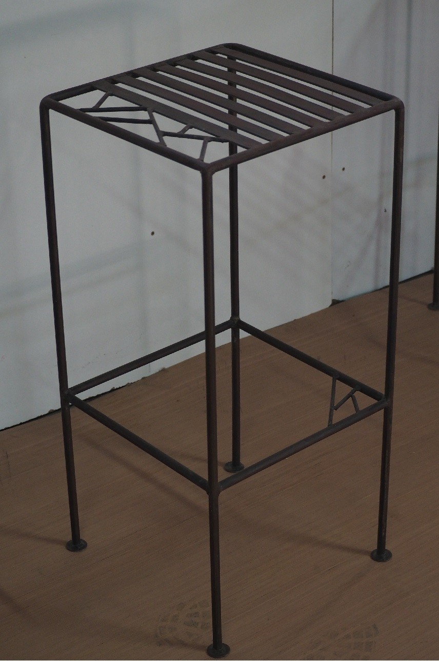 Un tabouret simple